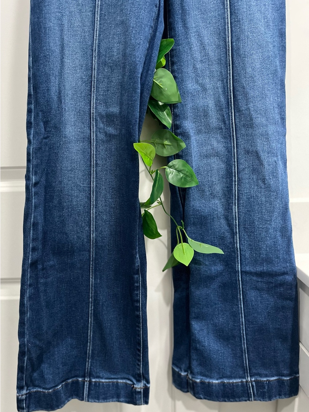 LC Lauren Conrad Dark Blue Wide-Leg Jeans with Front Patch Pockets - Picture 3 of 16